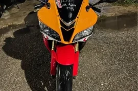 Fresh 2012 Honda RR In Jamaica ???????? 4 months $