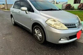 2011 Nissan tiida