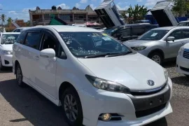 2013 Toyota wish sport