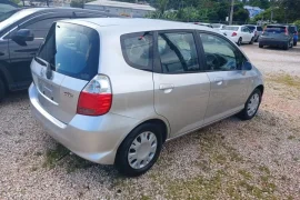 2006 Honda fit