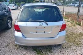 2006 Honda fit