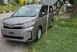 2019 Toyota voxy newly imported