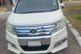 Honda Stepwgn Spada 2,0L 2012