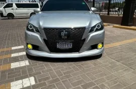 2013 Toyota Crown Athlete