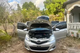 2012 Toyota vitz