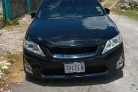 2012 Toyota Camry hybrid with sunroof