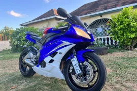 2007 R6 $590,000 riding doc’s 2010 Suzuki gsxr 750cc